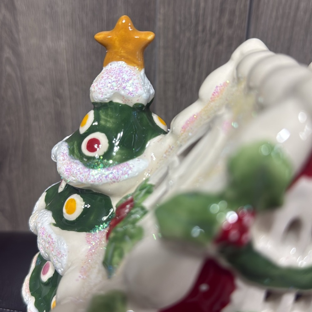 Blue Sky Clayworks Hello Kitty & Friends Red Christmas Gingerbread Candle House - Picture 6 of 14